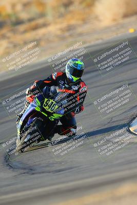 media/Oct-06-2024-Race Pace (Sun) [[d7d39ec7ad]]/1-Turn 10 (730am)/